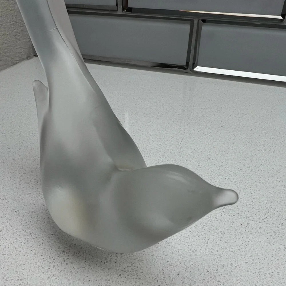 Vintage Fenton Frosted Satin Happiness Bird 1970s